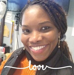 Meet your Posher, Vanessa